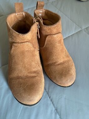 Cat & Jack Girls' Brown Suede Zip Ankle Boots